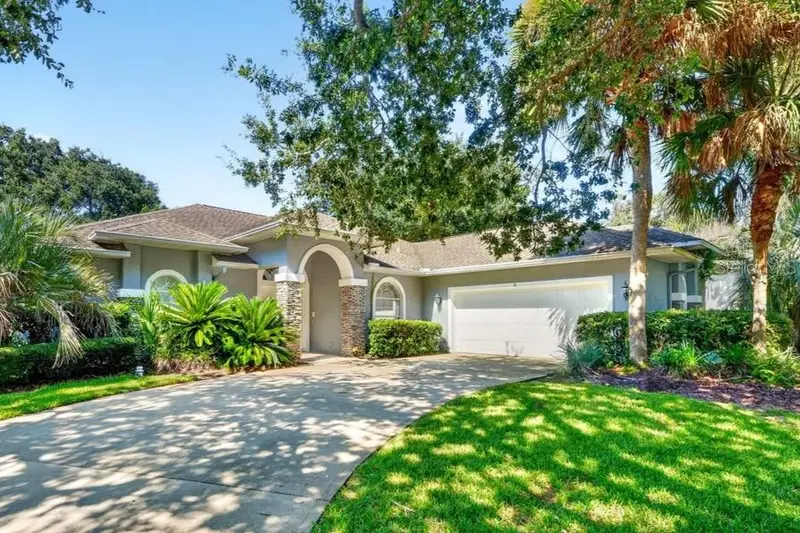 4 Lakeview Ln, FL