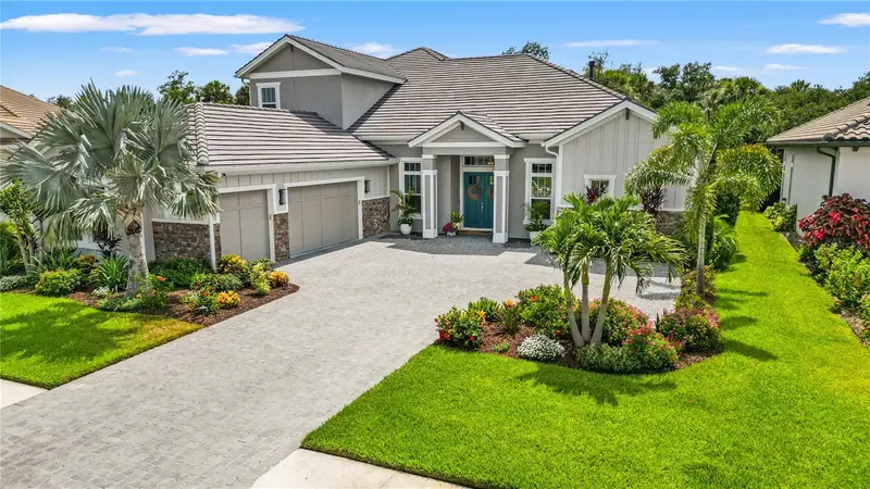 9479 Tequila Sunrise Dr, FL