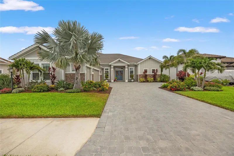 9479 Tequila Sunrise Dr, FL