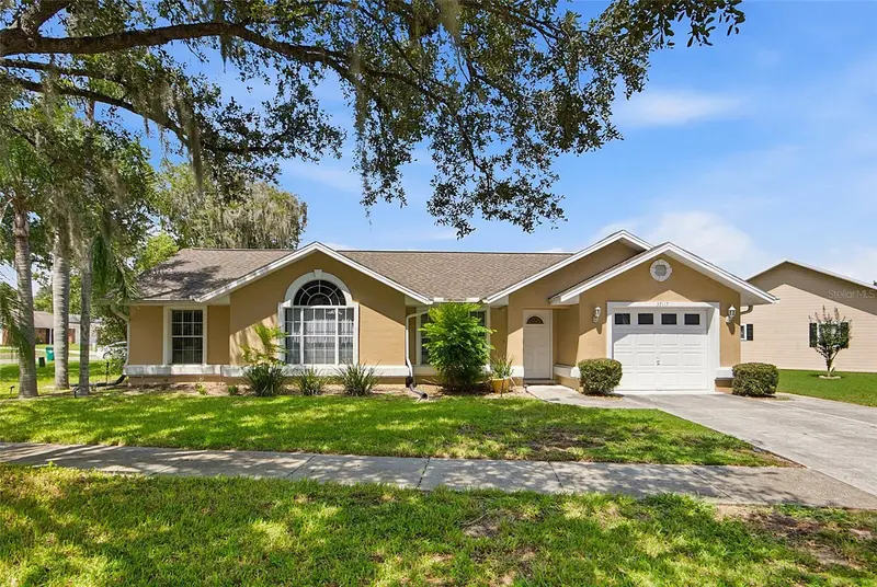 37117 Foxrun Pl, FL