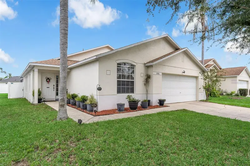 1006 Clear Creek Cir, FL