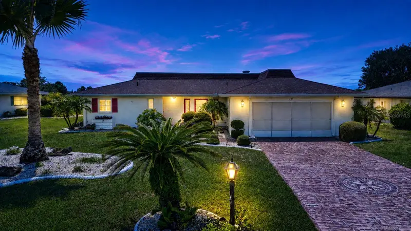 301 Cranston Pl, FL