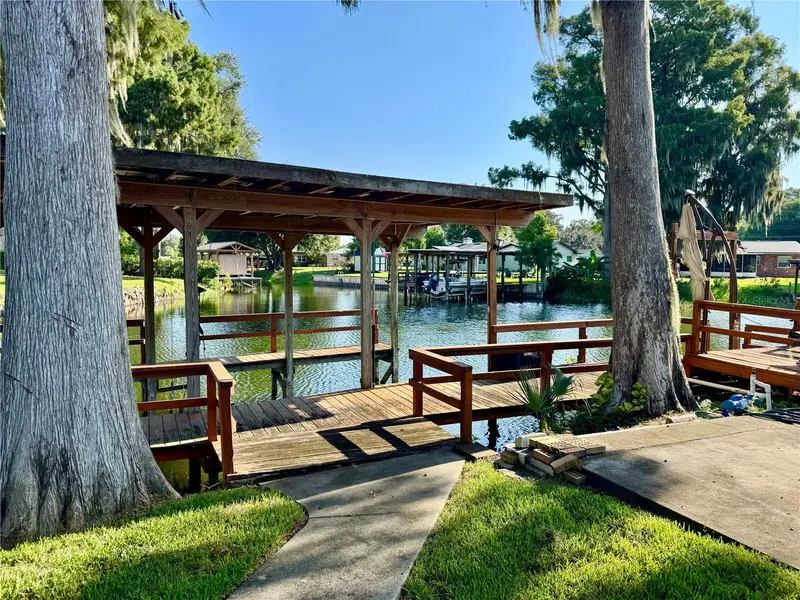 235 Temple Cir, FL