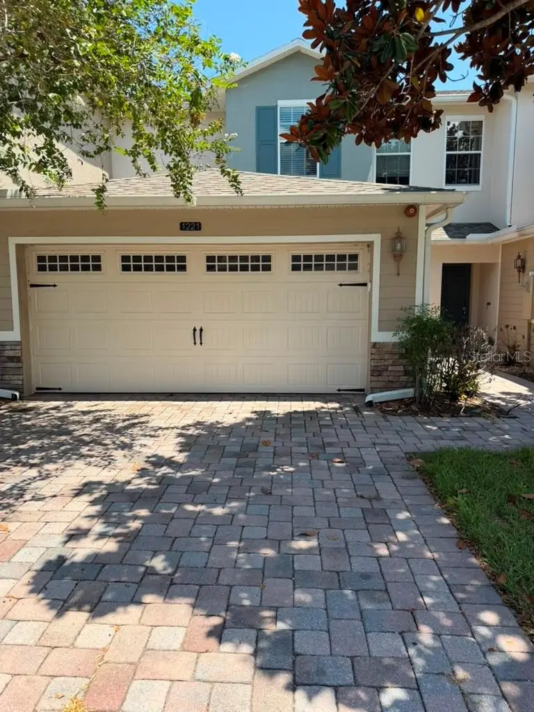 1221 Priory Cir, FL