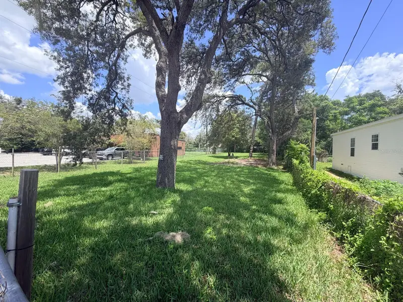 1329 Lake Dr, FL