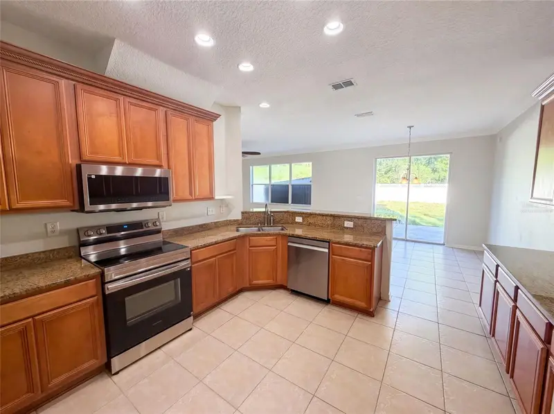 31628 Spoonflower Cir, FL