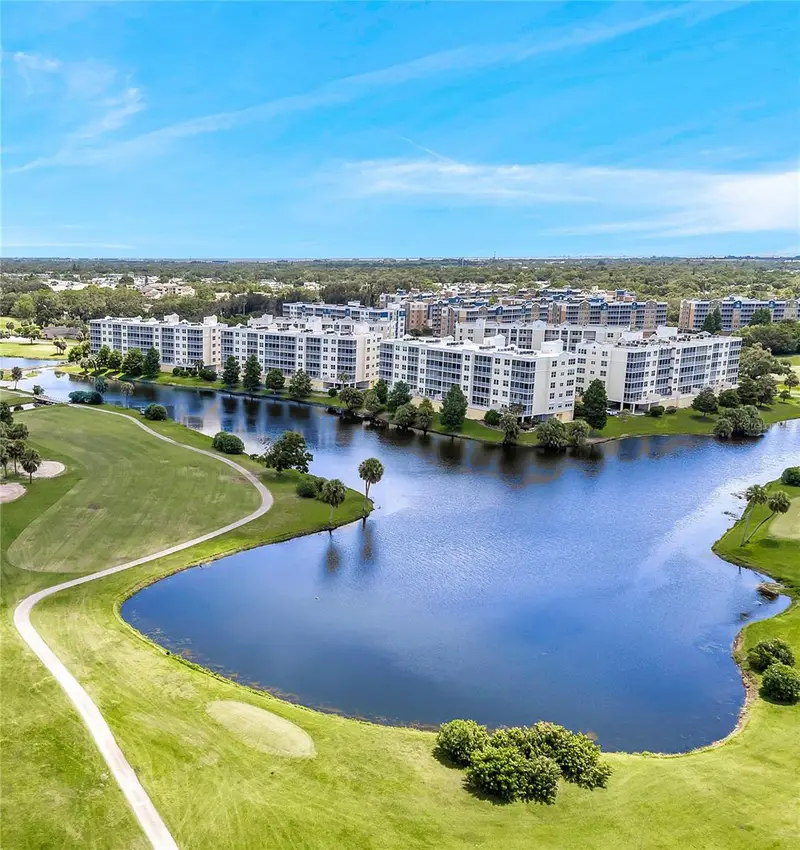 1200 Country Club Dr #2106, FL