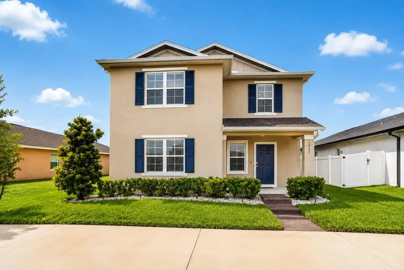 1021 Silverbell Trl, FL