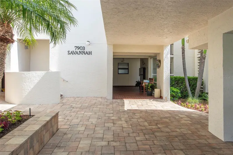 7903 Sailboat Key Blvd S #102, FL