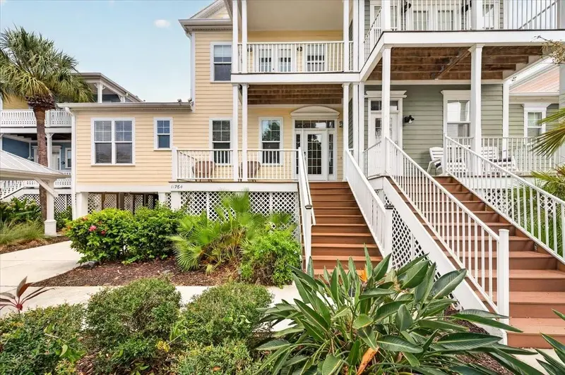 11764 Anglers Club Dr #111, FL