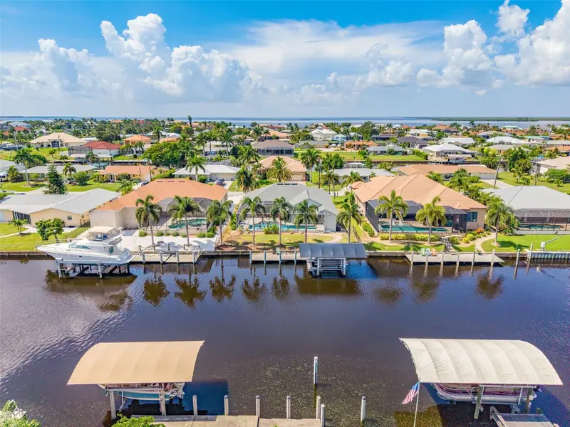 136 Peckham St Se, FL
