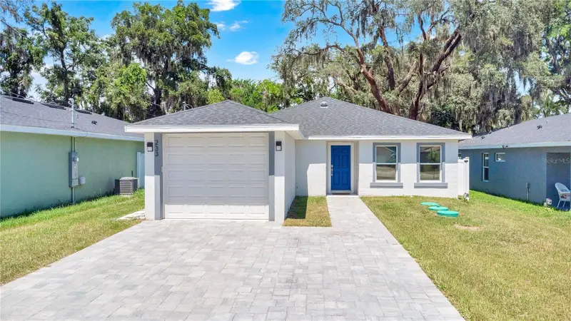 233 E 16th St, FL
