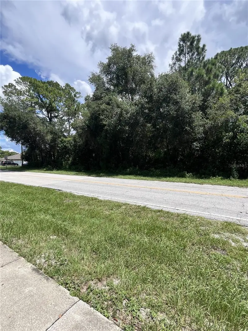 839 Lark Ct, FL