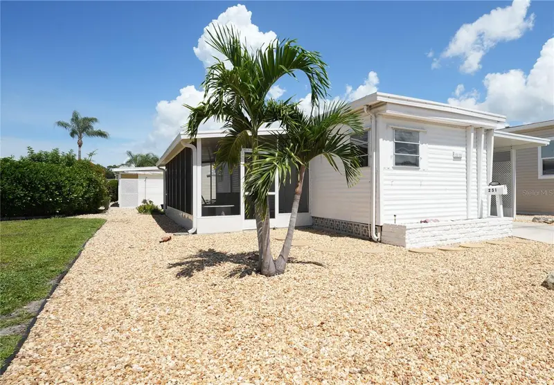 251 Southwinds Dr, FL