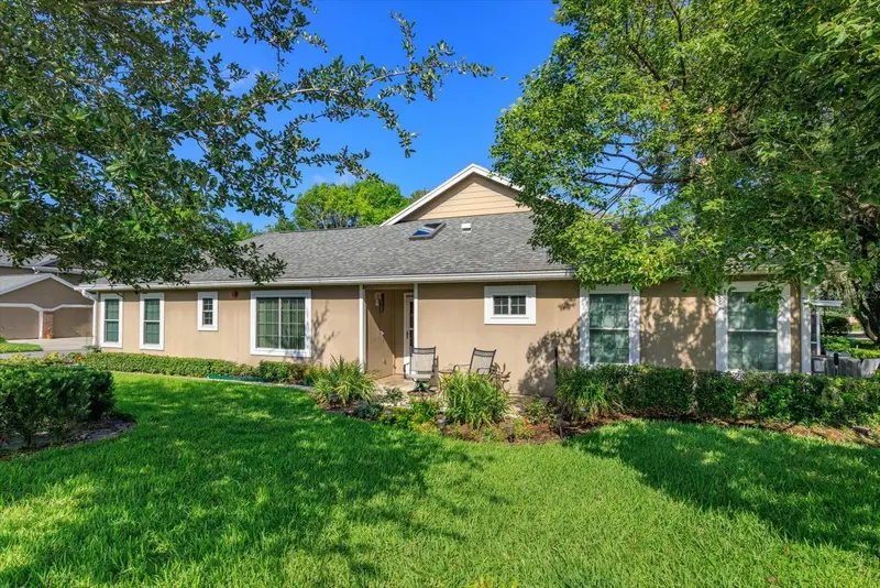 678 Scarlet Oak Cir #114, FL