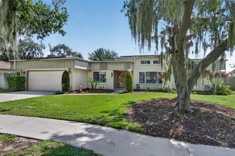 120 Slade Dr, FL