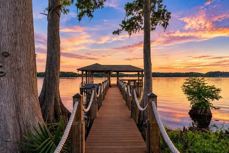 746 Lake Mills Rd, FL