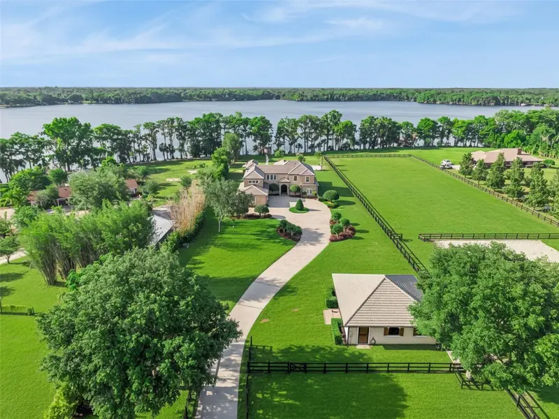 746 Lake Mills Rd, FL