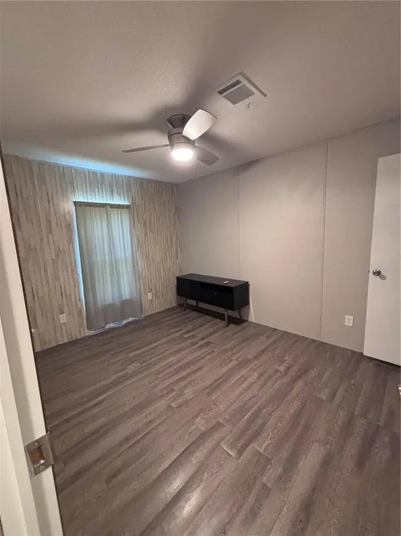 133 Oak Cir, FL