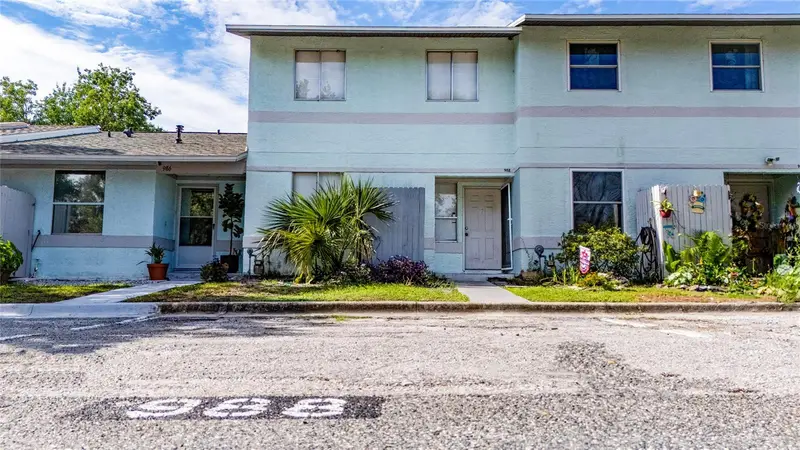 988 Stucki Ter, FL