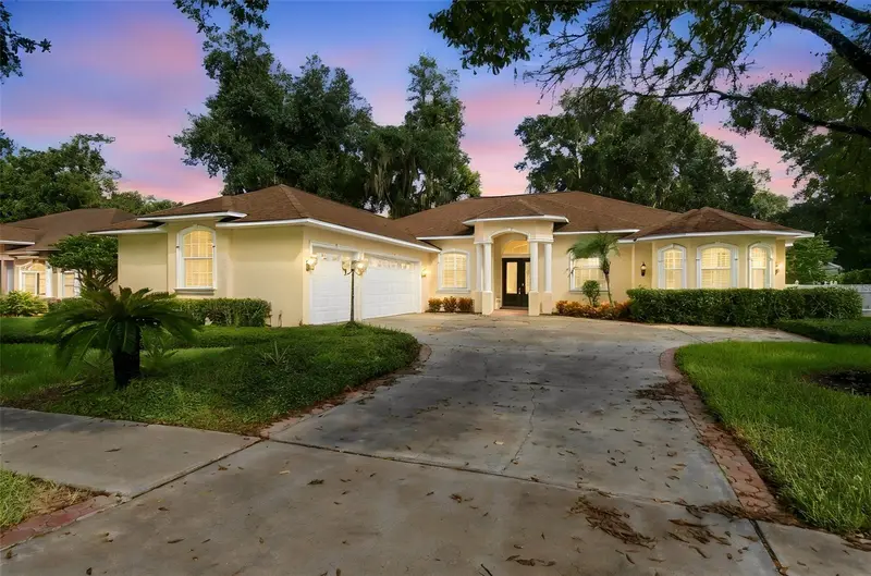 816 Citrus Wood Ln, FL
