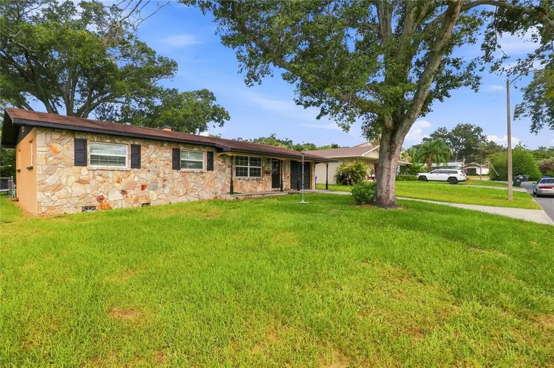 South Lakeland & Lake Hollingsworth listing