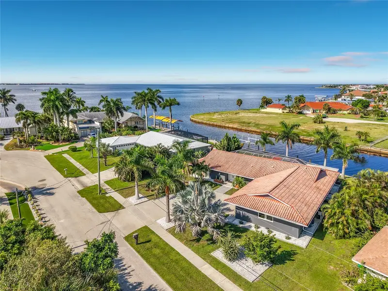 4449 Crews Ct, FL