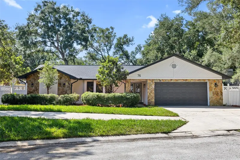 76 Bay Woods Dr, FL