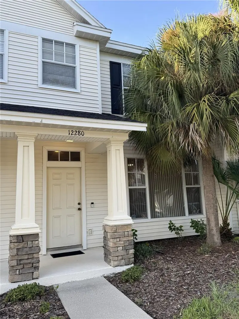 12280 Country White Cir, FL