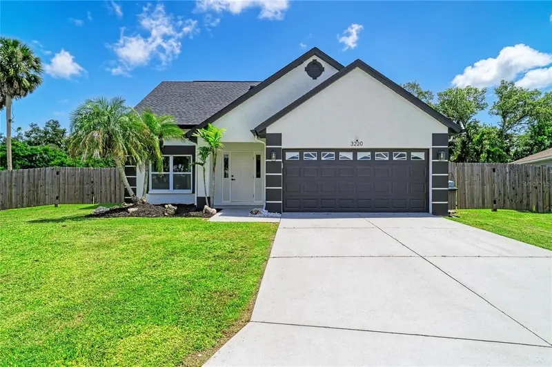 3220 37th Ter E, FL