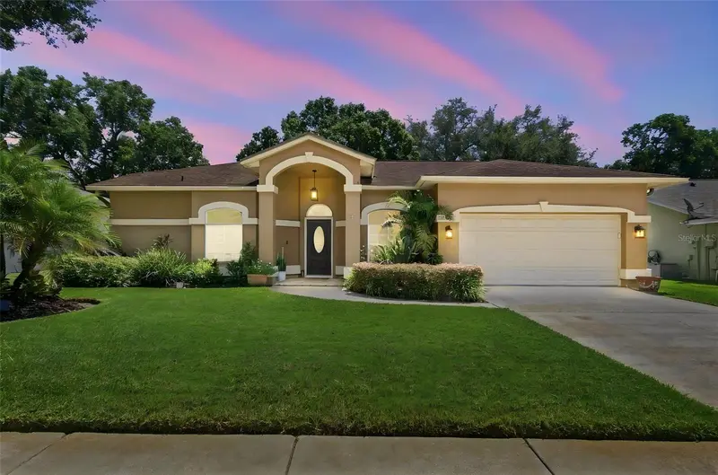 2244 Groveland Dr, FL
