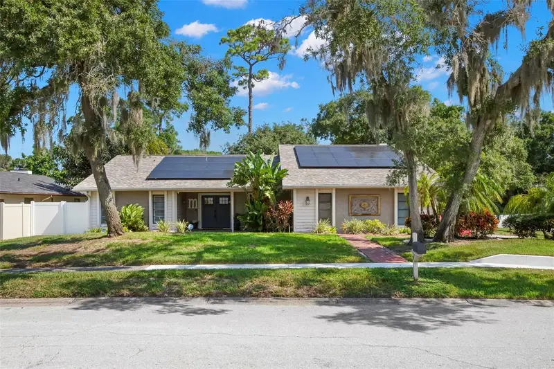 1419 Indian Trl S, FL