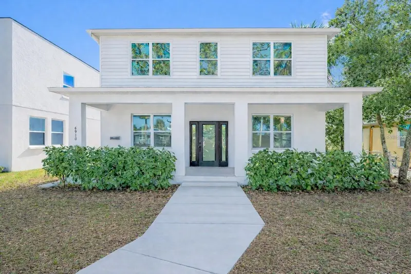 6910 Dartmouth Ave N, FL