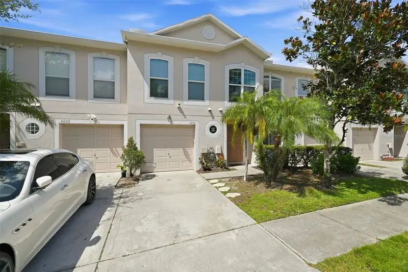 4604 Ashburn Square Dr, FL