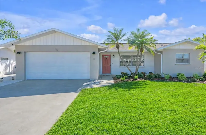 5211 17th Ave W, FL
