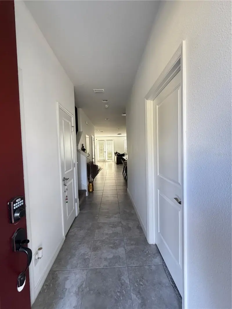 11102 Hanlon Terrace Aly, FL