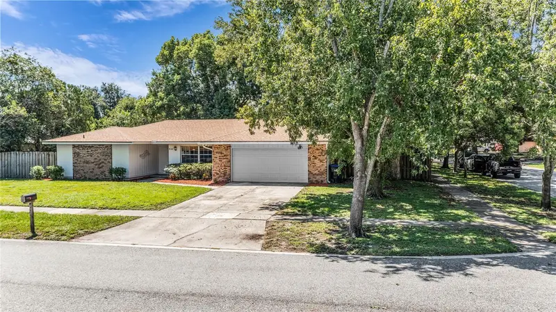 8142 Golden Sands Dr, FL