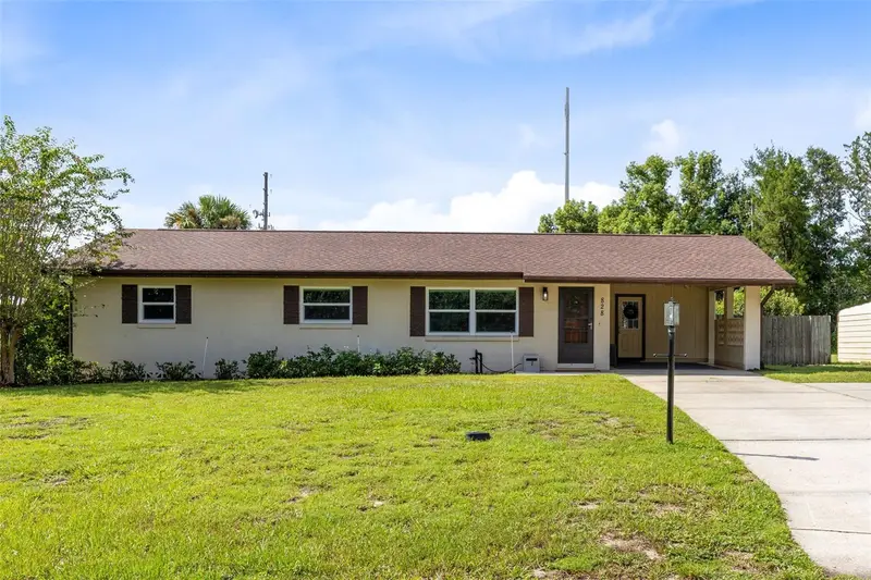 828 Overhill Rd, FL