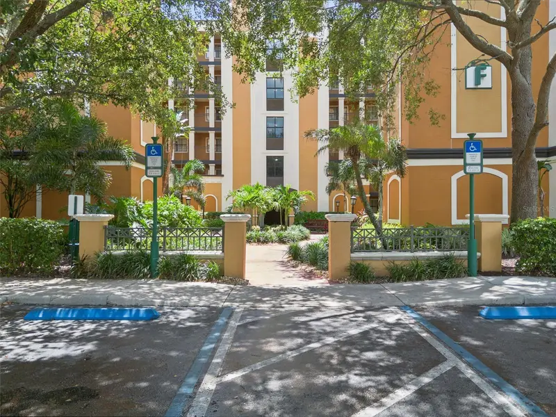 12521 Floridays Resort Dr #205f, FL