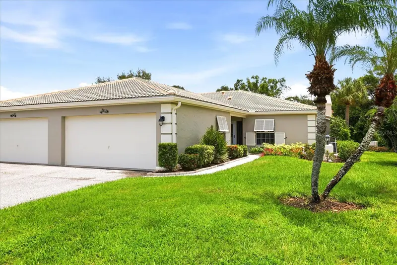 3252 Ringwood Mdw #81, FL