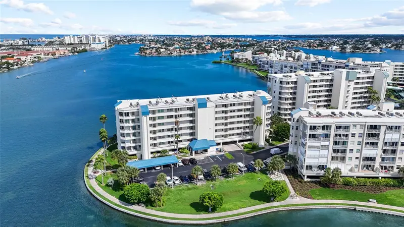 7922 Sailboat Key Blvd S #206, FL