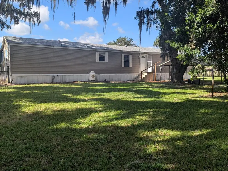 3193 Ne Davis St, FL