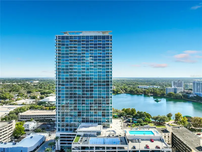 150 E Robinson St #6s, FL