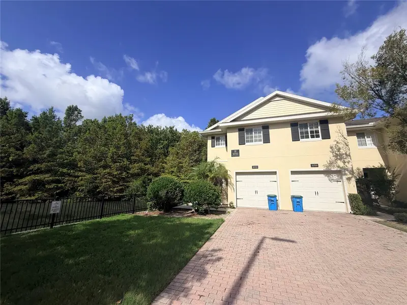 10703 Regent Square Dr #1801, FL