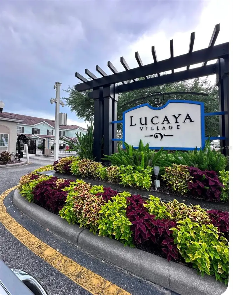 5364 Diplomat Ct #108, FL