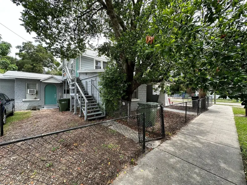 1028 E 17th Ave, FL