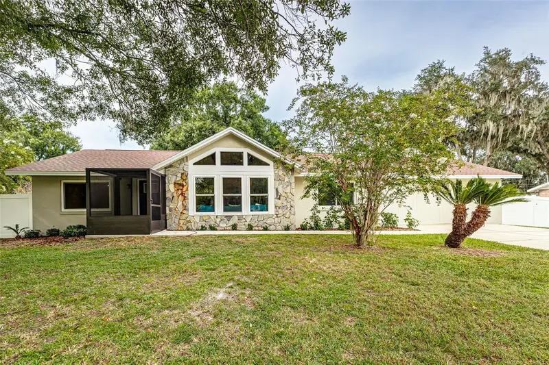 2923 Forestbrook Dr N, FL