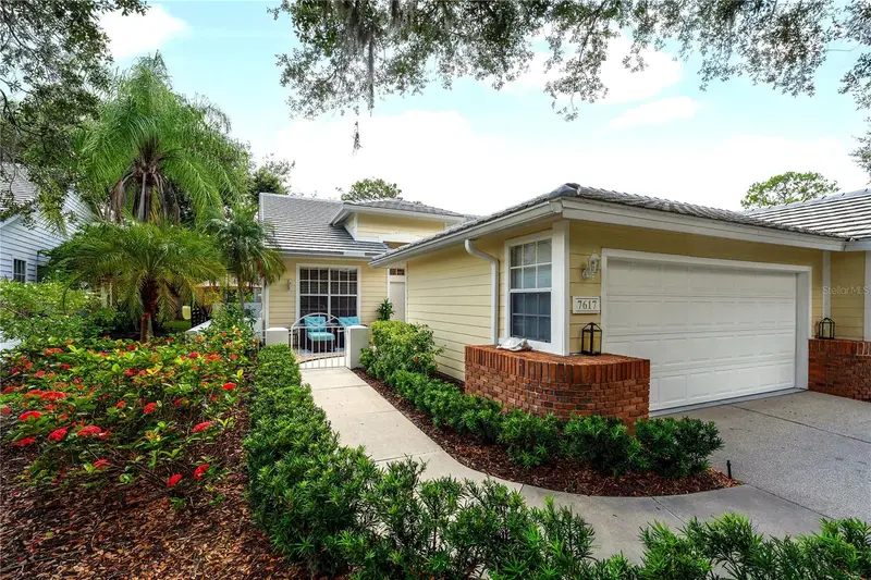 7617 Whitebridge Gln, FL