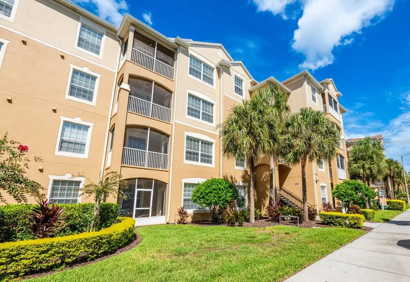 2778 Almaton Loop #204, FL