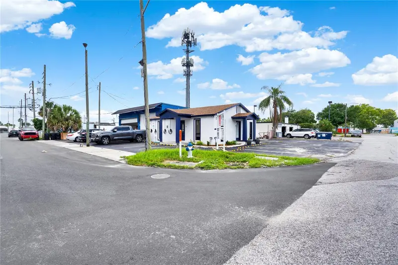 730 & 750 Lowell Blvd, FL